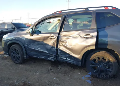 2023 Subaru Forester Sport z USA, uszkodzony, nr VIN JF2SKAJC5PH543696